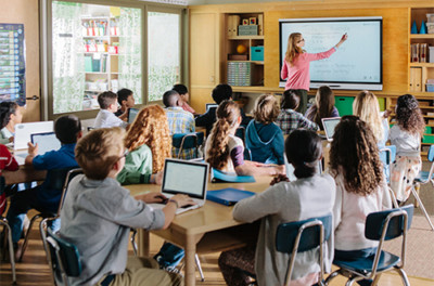 les-avantages-pedagogiques-des-ecrans-interactifs-thot-cursus