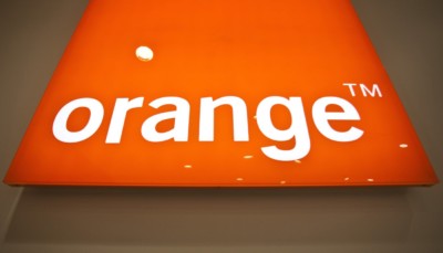 e-learning-sur-smartphone-orange-et-le-cned-eduquent-lafrique-par-le-mobile-reussir-business