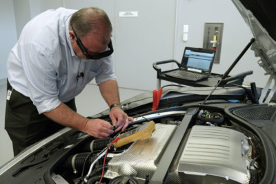 porsche-deploie-des-solutions-de-realite-augmentee-dans-ses-189-concessions-americaines