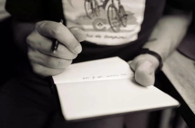 prise-de-notes-faut-il-privilegier-le-stylo-ou-le-clavier-the-conversation