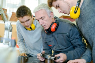 30-experts-analysent-la-formation-en-situation-de-travail