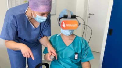 a-avranches-la-realite-virtuelle-aide-a-la-formation-des-personnels-de-blocs-operatoires-france-bleu
