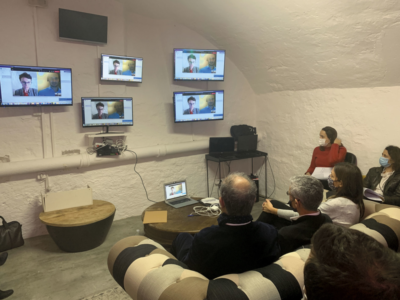 le-distanciel-rebat-les-cartes-de-la-formation-continue-strategies-fr