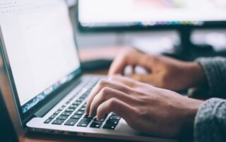 Illustration de l'article : Les plateformes e-learning axées compliance en pleine ascension — Le Monde Informatique