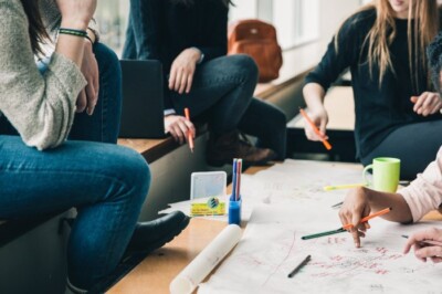 5-criteres-cles-pour-bien-choisir-une-formation-professionnelle-le-mensuel