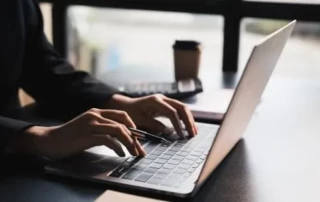 Illustration de l'article : Comment adapter les évaluations dans le supérieur pour déjouer ChatGPT ? — EducPro