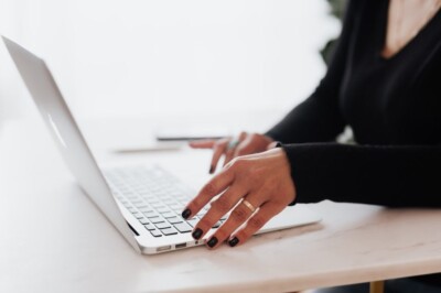 digitalisation-de-lonboarding-avantages-et-inconvenients-mindonsite