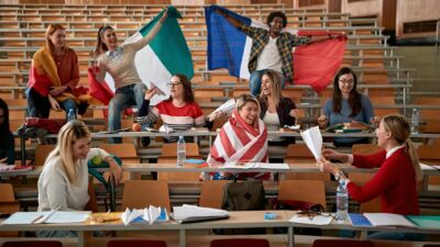 un-grand-debat-sur-lavenir-de-la-formation-simpose-le-temps