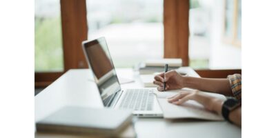 formation-a-distance-un-outil-flexible-et-innovant-pour-developper-ses-competences-le-progres