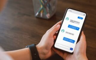 Illustration de l'article : L'impact des chatbots et de l'IA sur l'éducation en ligne : Comment l'intelligence artificielle transforme-t-elle l'expérience