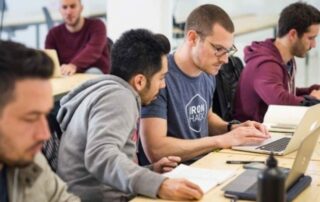 Illustration de l'article : Ironhack ouvre une plateforme e-learning axée autour de l'IA