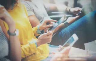 Illustration de l'article : Sur smartphone, la vogue du microlearning : que penser de ces formations ultra-courtes ?