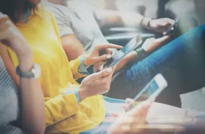 sur-smartphone-la-vogue-du-microlearning-que-penser-de-ces-formations-ultra-courtes