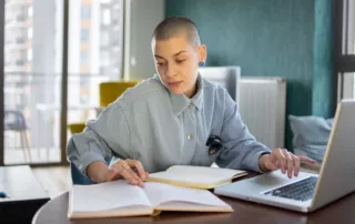 Illustration de l'article : Créer une formation à distance personnalisée : l'art de s'adapter aux besoins des apprenants