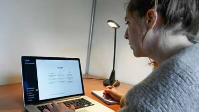 quels-usages-de-lintelligence-artificielle-dans-lenseignement-eleves-et-professeurs-repondent