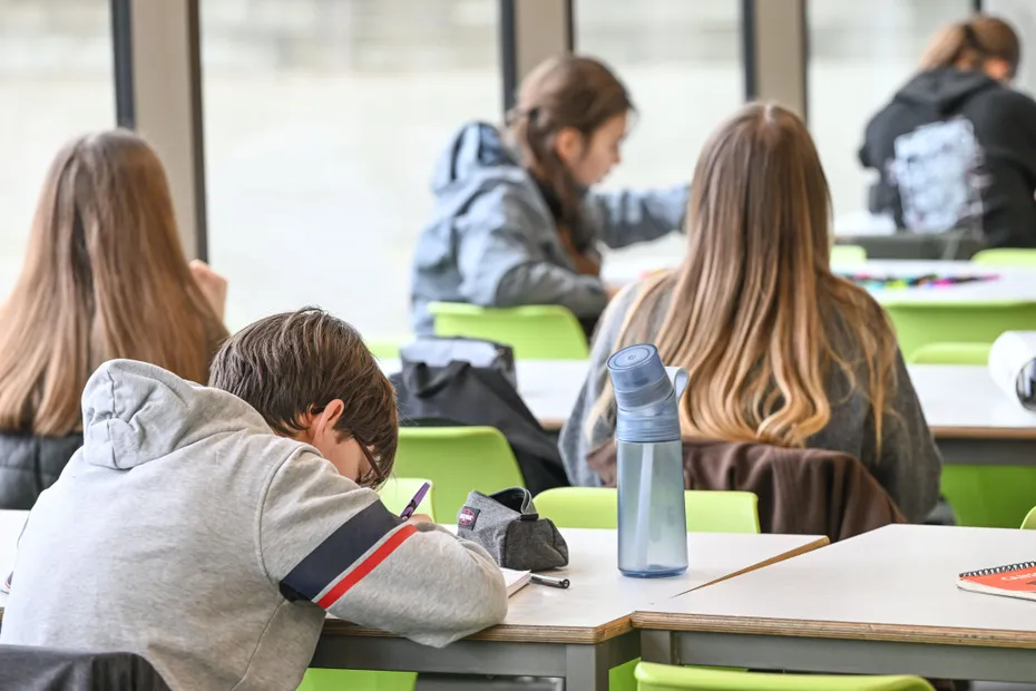 Avec ChatGPT, on a aucun degré de sûreté » : comment les futurs enseignants sont-ils formés à l’usage de l’intelligence artificielle ?