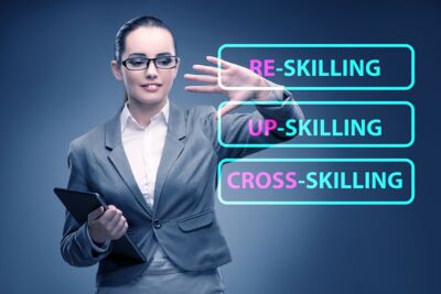 upskilling-reskilling-cross-skilling-comment-les-entreprises-reinventent-la-formation-professionnelle-en-2025