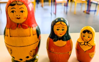 Illustration de l'article : Formation : l'art du pas de côté, avec des poupées russes
