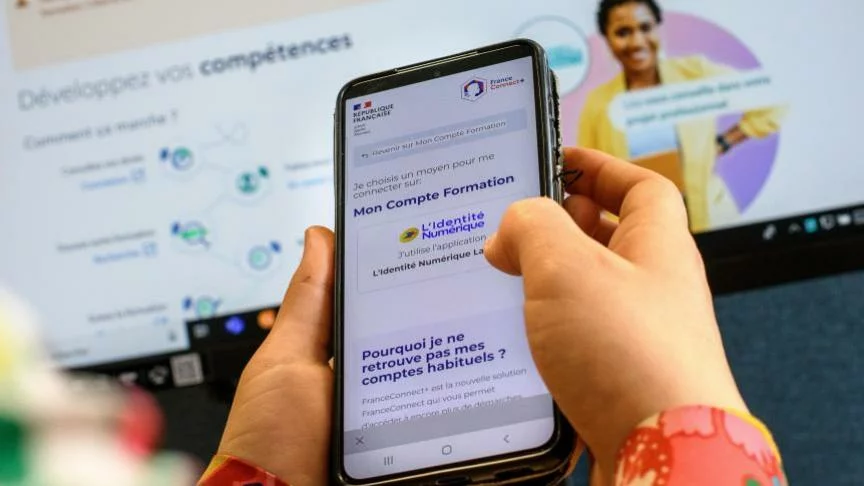 Compte personnel de formation : le gouvernement veut rendre obligatoire la validation des formations